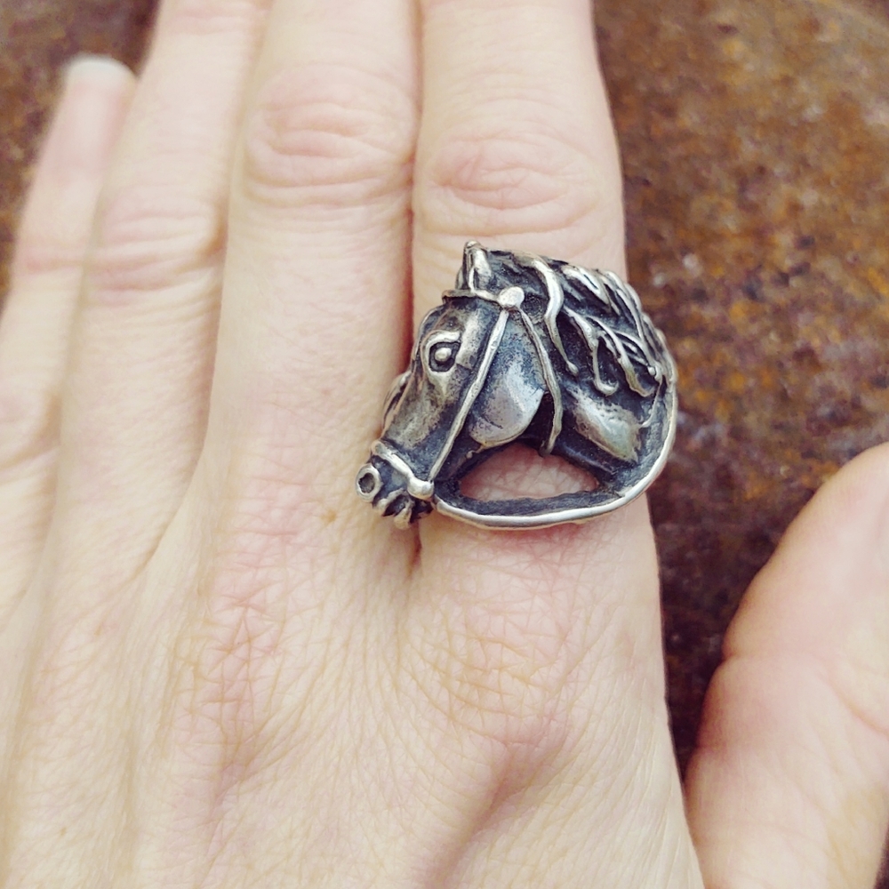 Gigantic Vintage Sterling Silver Mexico Horse Ring - Picture 5 of 8